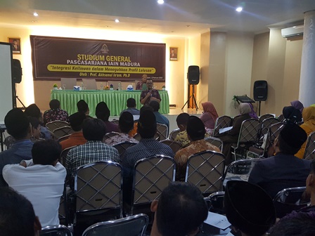 Pascasarjana IAIN Madura Gelar Studium General Bersama Prof. Akhsanul Inâ€™am, Ph.D.