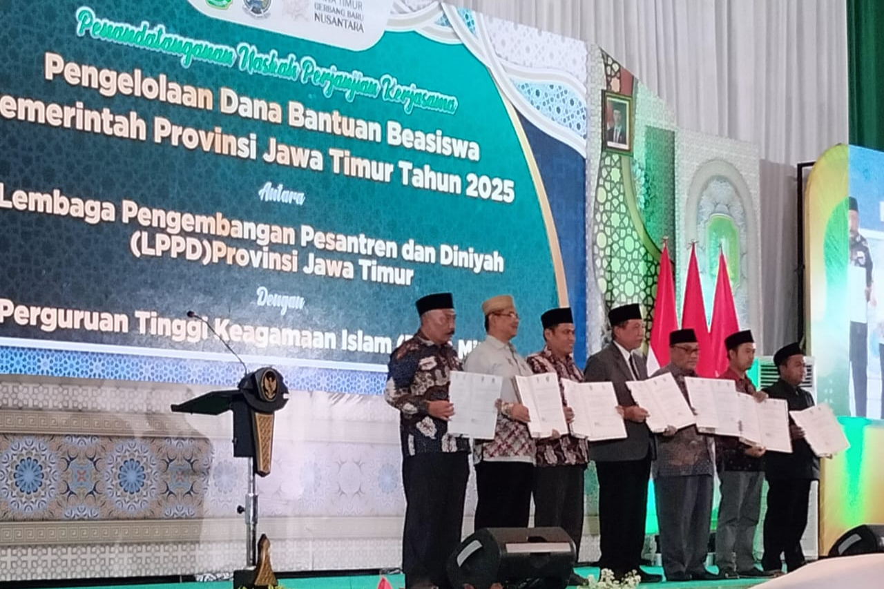 Penandatanganan MoU LPPD Pemprov Jatim dengan UIN Madura untuk Program Beasiswa S2